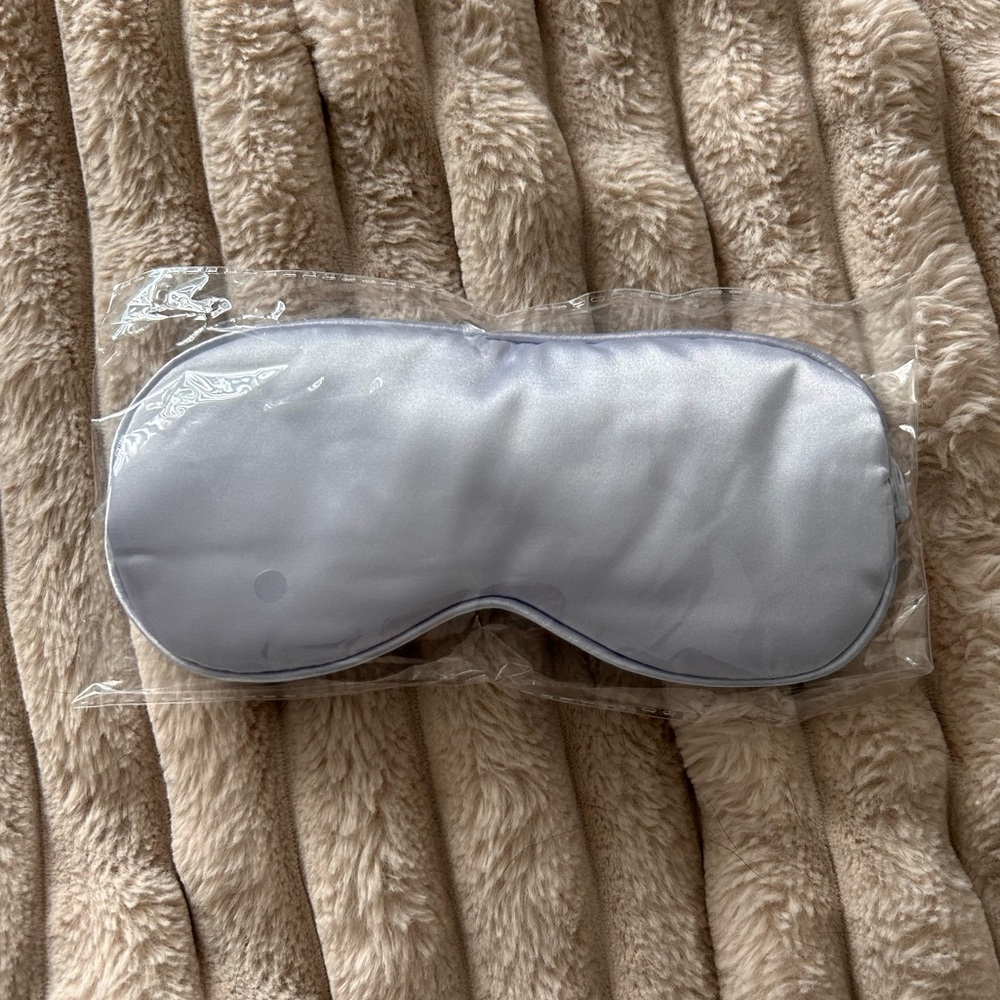 Silk sleeping, eye mask